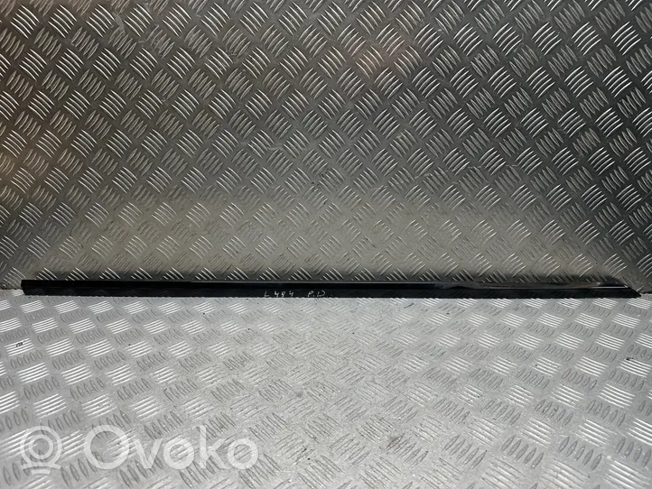 Land Rover Range Rover Sport L494 Rivestimento modanatura del vetro della portiera anteriore 