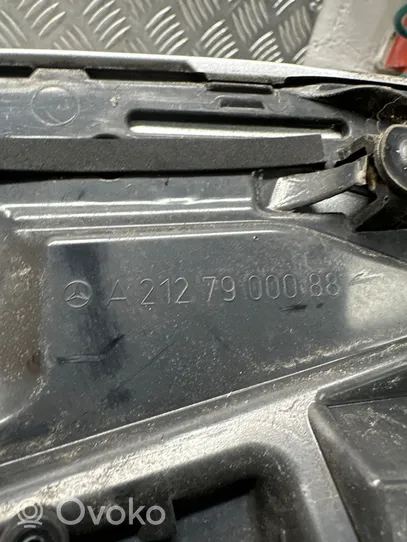 Mercedes-Benz E W212 Becquet de coffre A2127900088