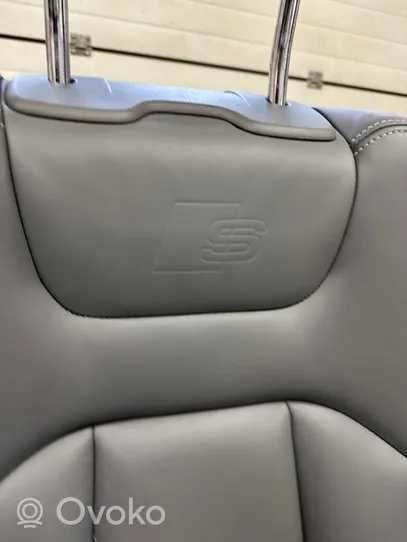 Audi Q7 4M Sėdynių / durų apdailų komplektas 