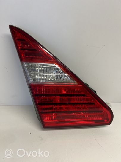 Lexus LS 430 Tailgate rear/tail lights 