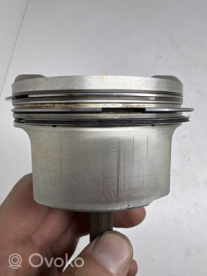 Audi S5 Piston avec bielle 079107065BC