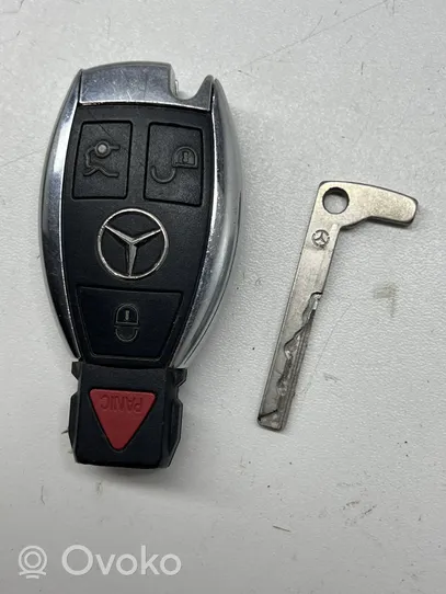 Mercedes-Benz E C207 W207 Ignition key/card 