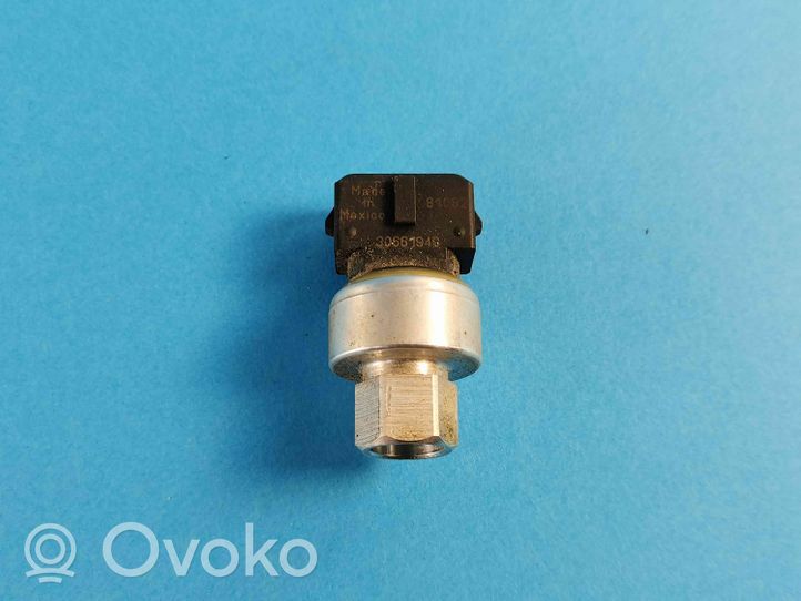 Volvo V70 Air conditioning (A/C) pressure sensor 30661940