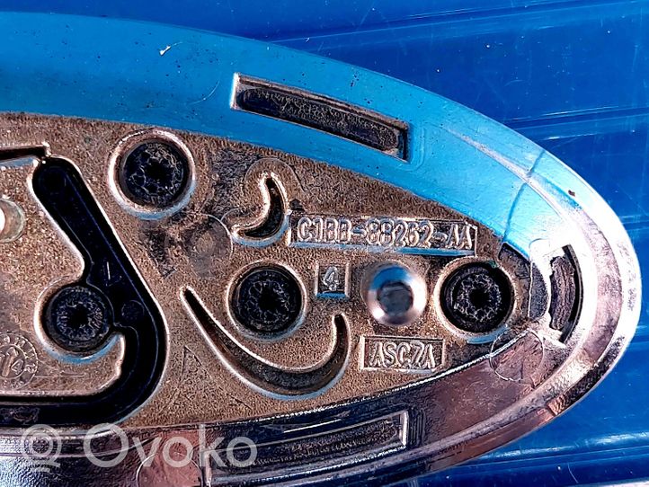 Ford Focus Mostrina con logo/emblema della casa automobilistica C1BB88262