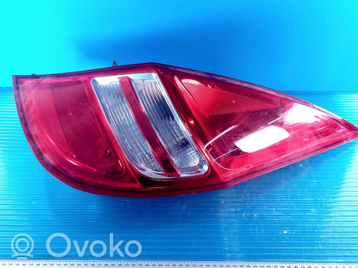 Hyundai i30 Takavalot 924022L0