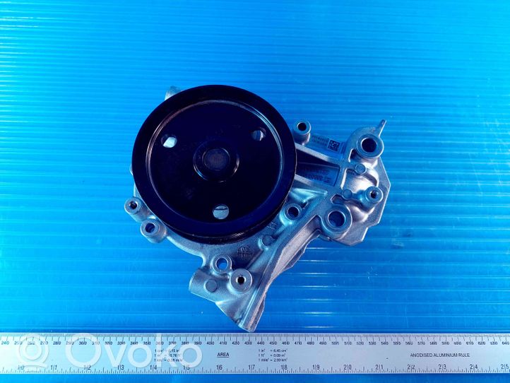 Opel Zafira C Water pump 55508456