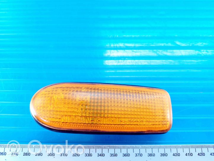 Nissan Urvan - King Van Front fender indicator light 013451