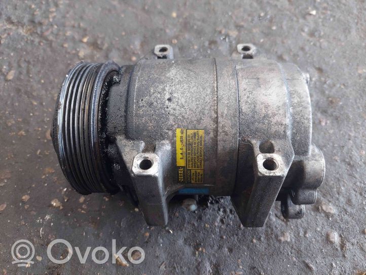 Volvo V70 Ilmastointilaitteen kompressorin pumppu (A/C) 8708581