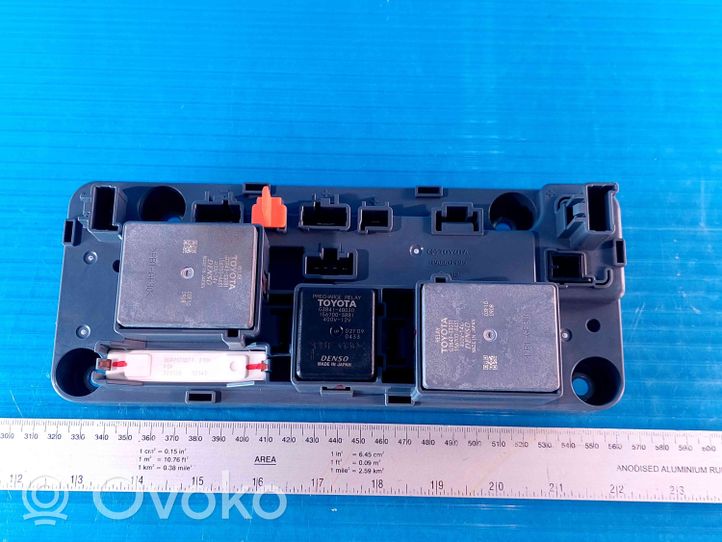 Toyota Sienna XL40 IV Module de fusibles G384B48010A