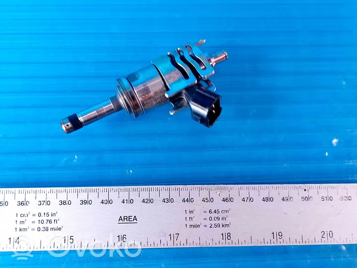 Toyota Sienna XL40 IV Injecteur de carburant 23250F0010