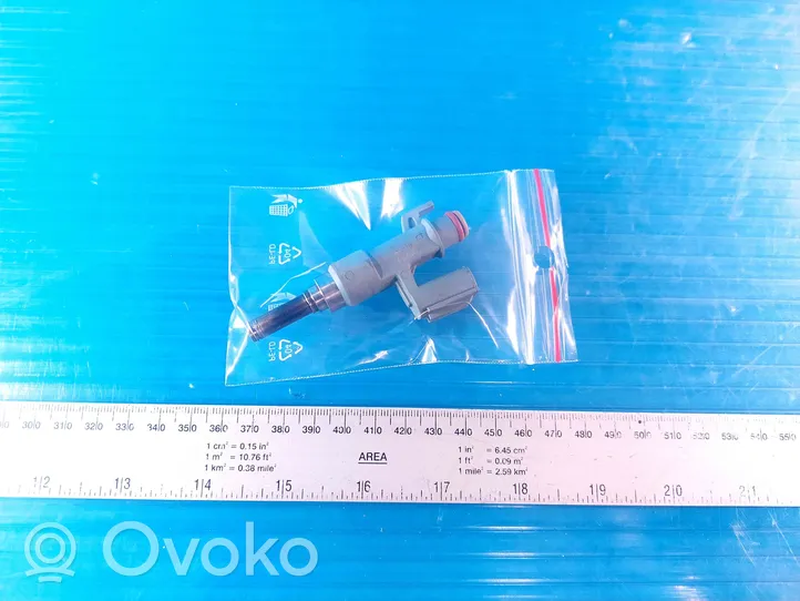 Toyota Sienna XL40 IV Injecteur de carburant 23250F0020