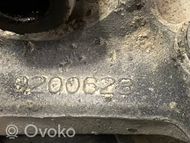 Volvo V70 Olka-akselin laakeripesä 9200623
