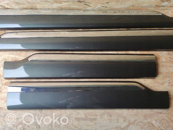 Volvo XC90 Rivestimento della portiera anteriore (modanatura) 31448428