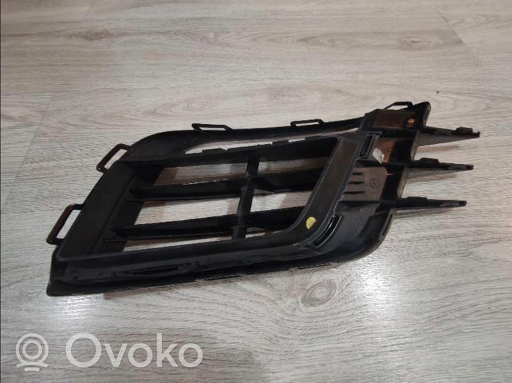 Volkswagen Eos Mascherina inferiore del paraurti anteriore 1K8853949C