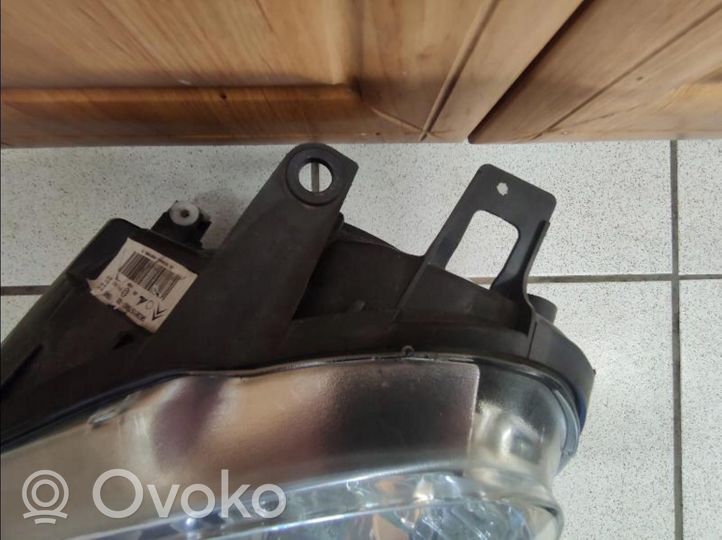 Citroen C4 Grand Picasso Lampa przednia 9638157980 57895