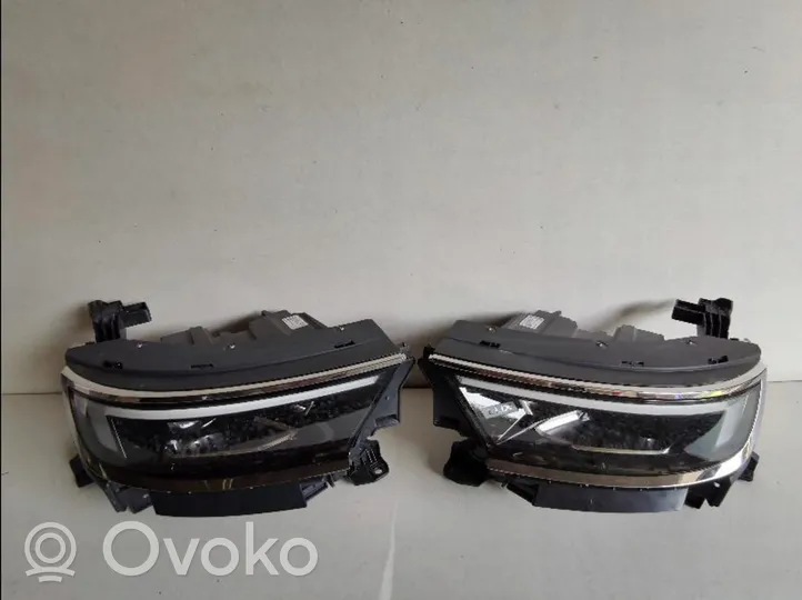 Opel Movano B Faro/fanale 9834016880