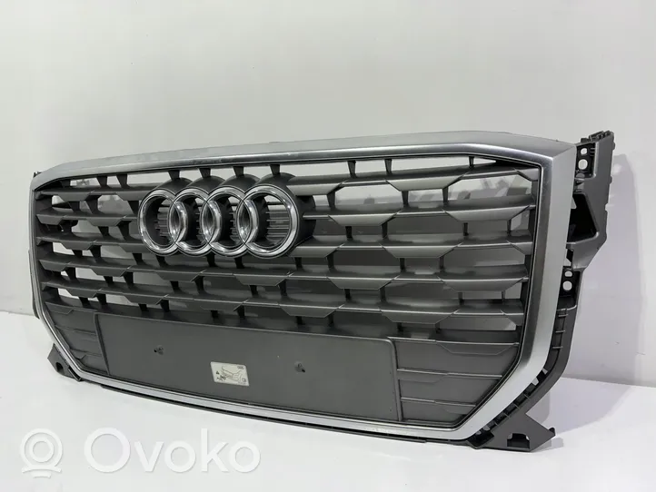 Audi Q2 - Maskownica / Grill / Atrapa górna chłodnicy 81A853651