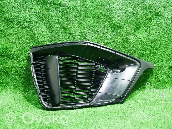 Audi Q8 Grille inférieure de pare-chocs avant 4M8807681A