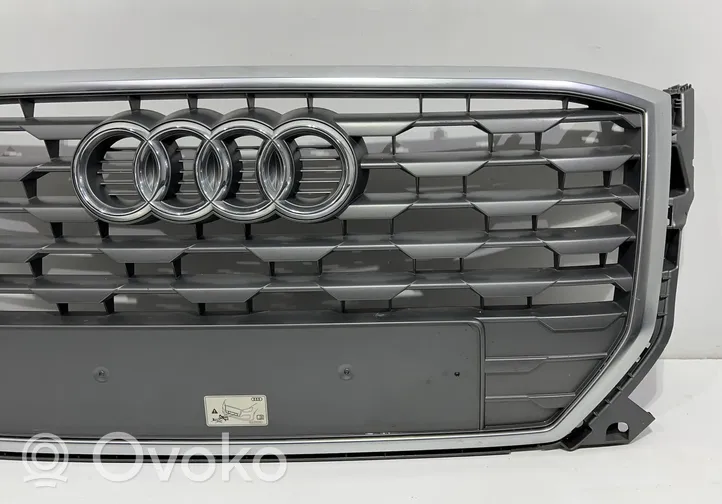 Audi Q2 - Atrapa chłodnicy / Grill 81A863651