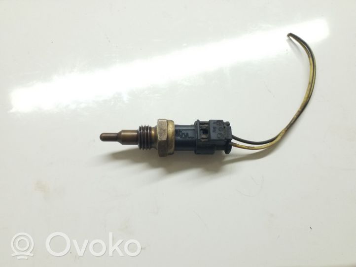 BMW 5 F10 F11 Fuel temperature sensor 7580635