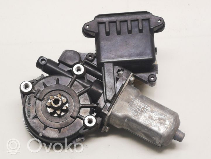 Toyota Yaris Varikliukas priekinio langų pakėlėjo 857020F010