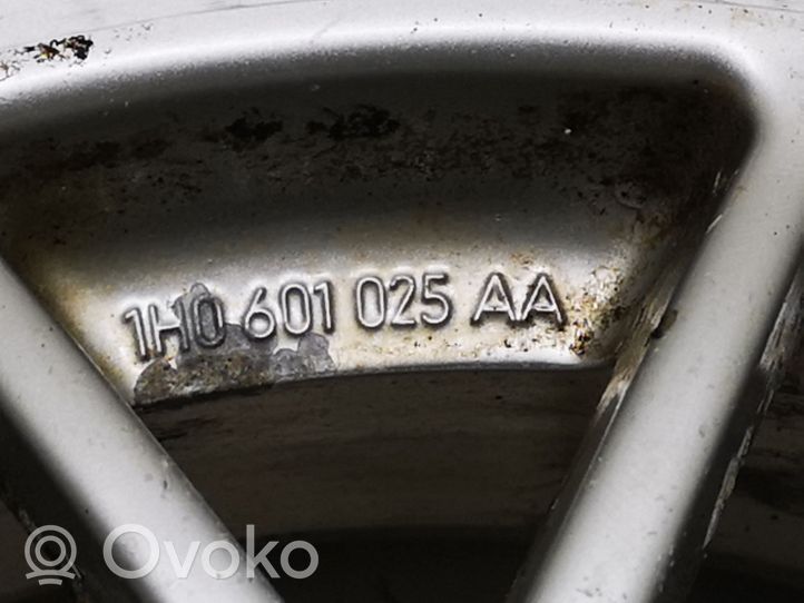 Audi A4 S4 B7 8E 8H Felgi aluminiowe R15 1H0601025AA