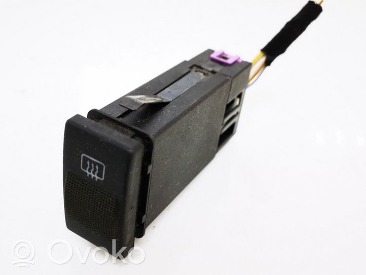 Audi A4 S4 B5 8D Logu elektriskās apsildes slēdzis 8D0941503B