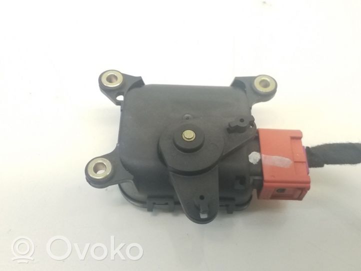 Audi A4 S4 B5 8D Attuatore/motore della valvola del collettore di aspirazione 8D1820511B