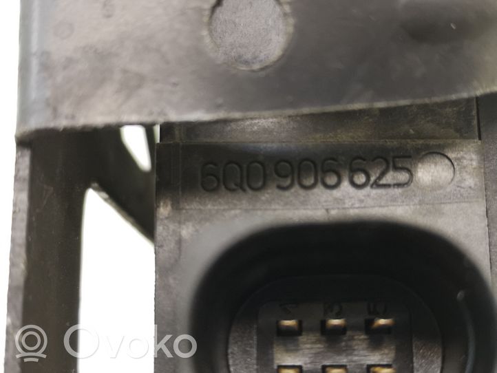 Volkswagen Jetta V Turbo solenoid valve 6Q0906625