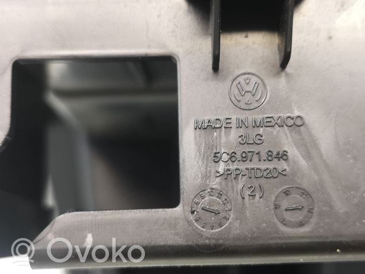 Volkswagen Jetta VI Glove box 5C7857097