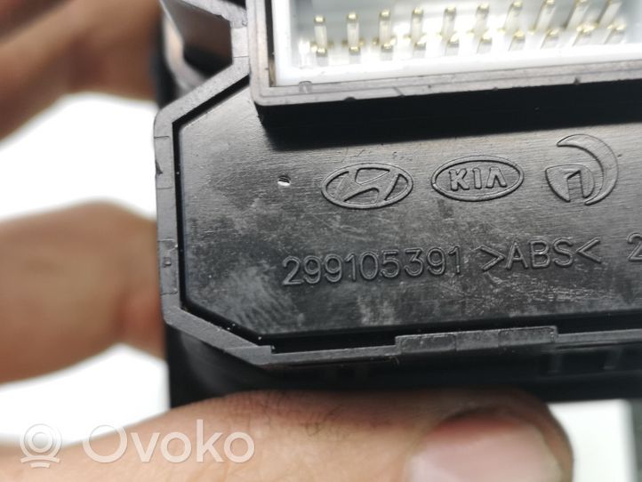 KIA Rio Przycisk / Włącznik ESP 299105391