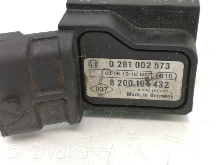 Volkswagen Golf I Sensor de temperatura de la toma de aire 8200194432