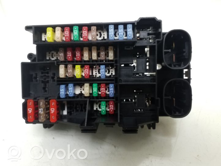 Renault Megane III Fuse module 252360003