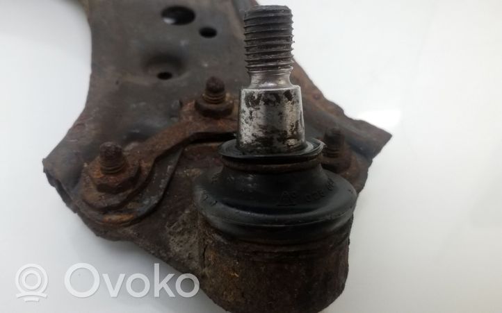 Volkswagen Polo IV 9N3 Braccio di controllo sospensione anteriore 407157C