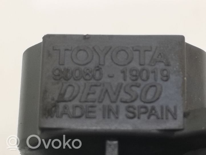 Toyota Corolla Verso E121 Suurjännitesytytyskela 9008019019