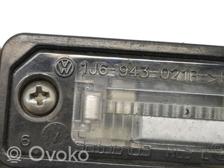 Volkswagen Golf V Numura zīmes apgaismojums 3D0943021A