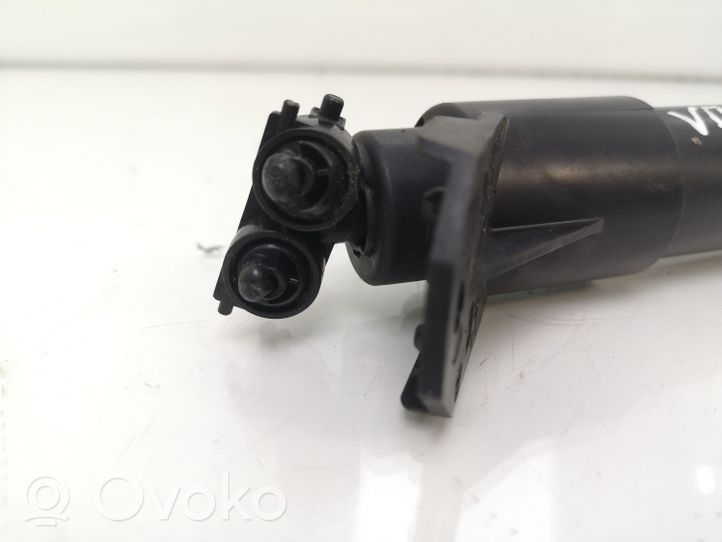 Volkswagen Jetta V Headlight washer spray nozzle 0107051125