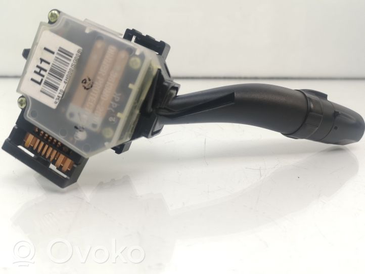 Hyundai H-1, Starex, Satellite Commodo de clignotant 934104H000