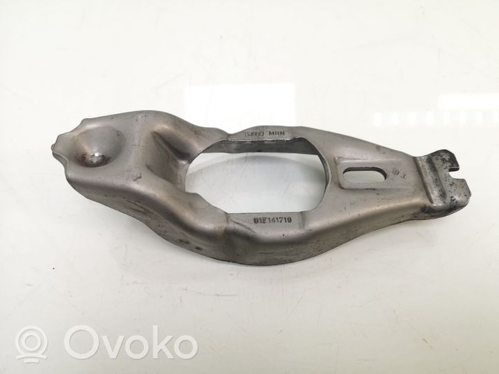 Audi A4 S4 B7 8E 8H Forcella del braccio di rilascio della frizione 01E141719