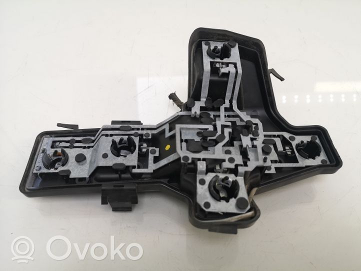 Volkswagen Touran I Galinio žibinto detalė 1T0945258D