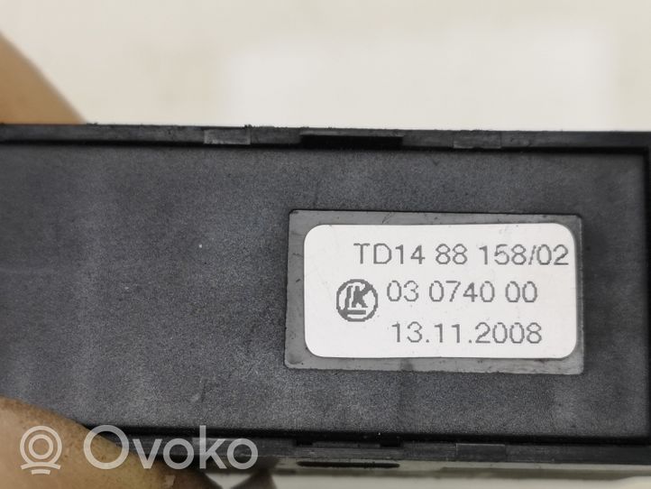Mazda 6 Commutateur de mémoire réglage de siège TD148815802