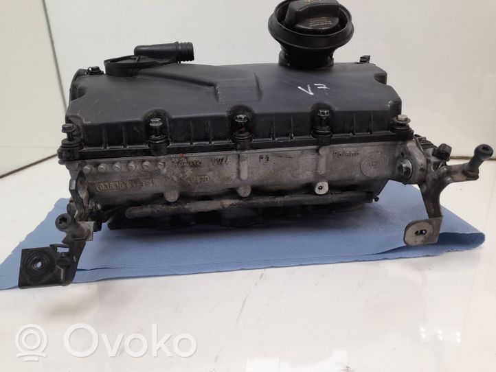 Volkswagen Jetta V Testata motore 038103373R