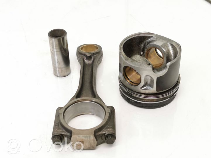 Volkswagen Jetta V Piston with connecting rod 34110605