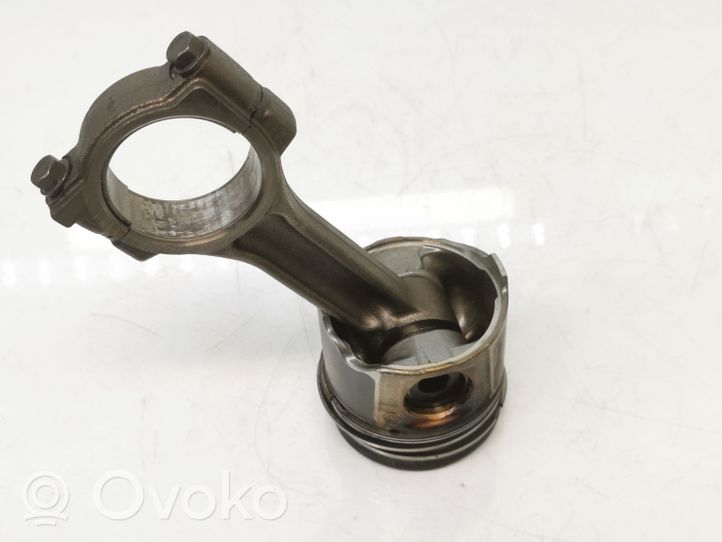 Renault Trafic II (X83) Piston avec bielle 080315