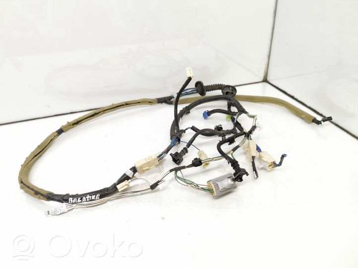 Toyota Avensis T250 Cablaggio elettrico portellone/bagagliaio 8218505081