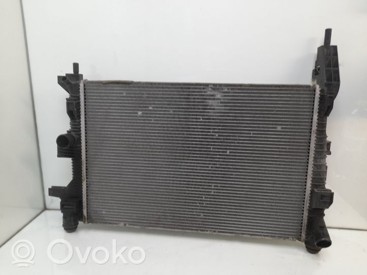 Ford Focus Radiateur de refroidissement M134578B