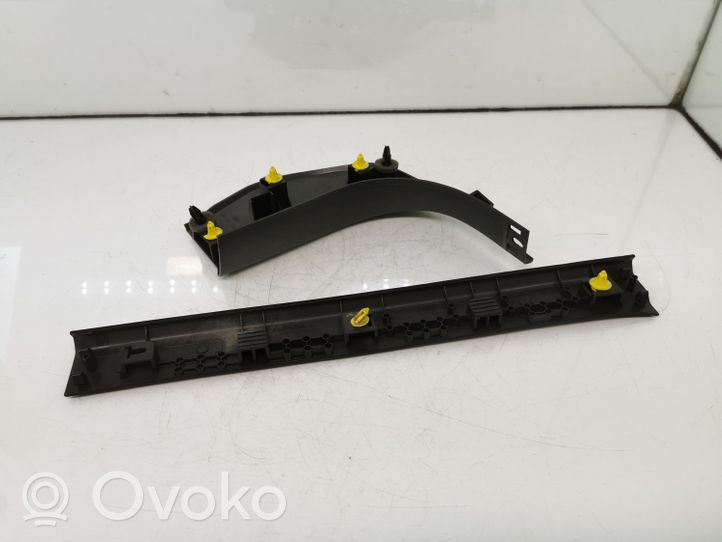 Ford Focus Etuoven kynnyksen suojalista BM51A13200