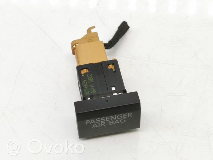 Volkswagen Polo V 6R Passenger airbag on/off switch 6R0919234