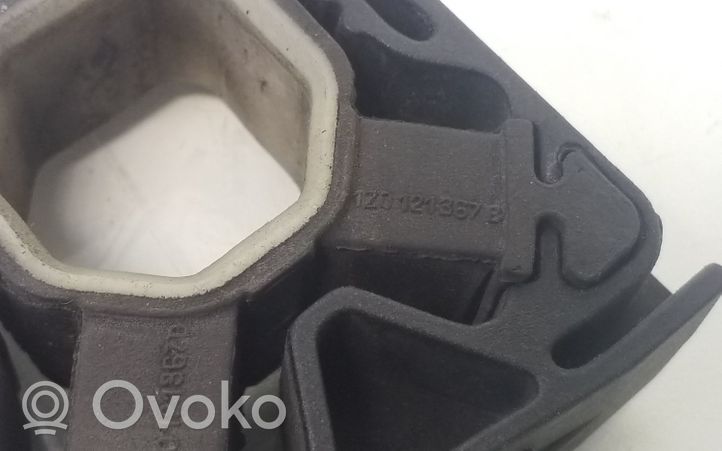 Volkswagen Jetta V Radiator mount bracket 1K0121367D