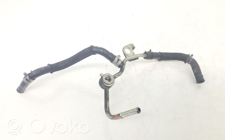 Toyota Avensis T250 Tuyau d'alimentation conduite de carburant 